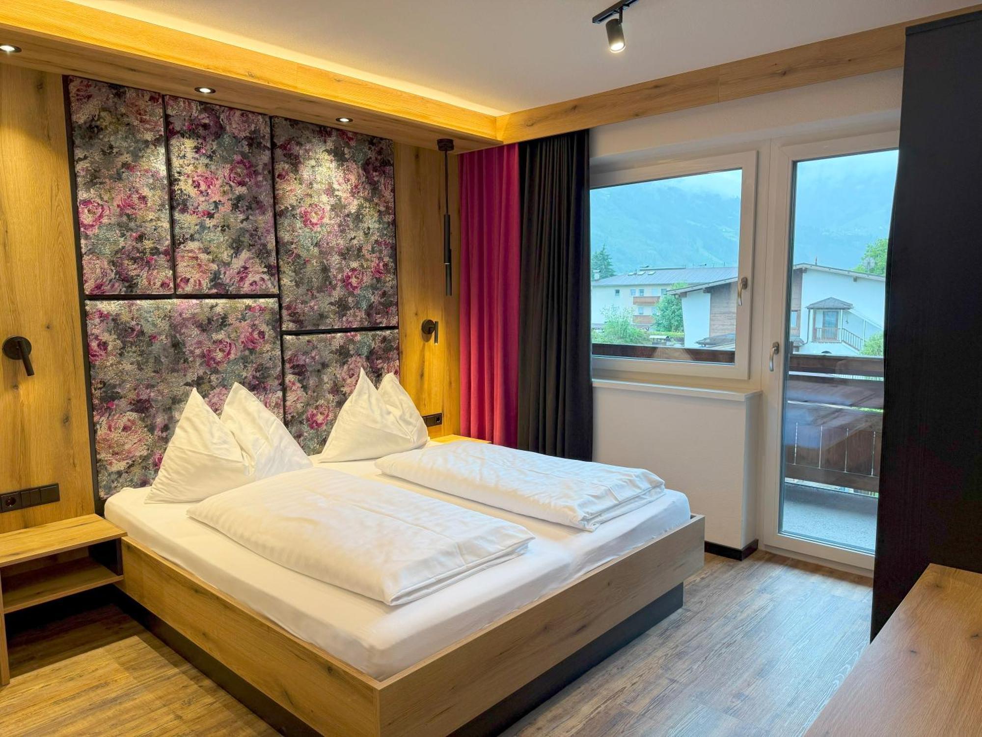 First Mountain Hotel Zillertal Aschau Im Zillertal Exterior foto